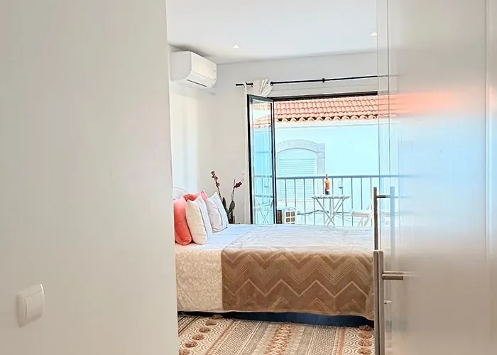 Nomad Dreams N4 Delux In-suit In Heart Of Historic Center Gæstehus Cascais